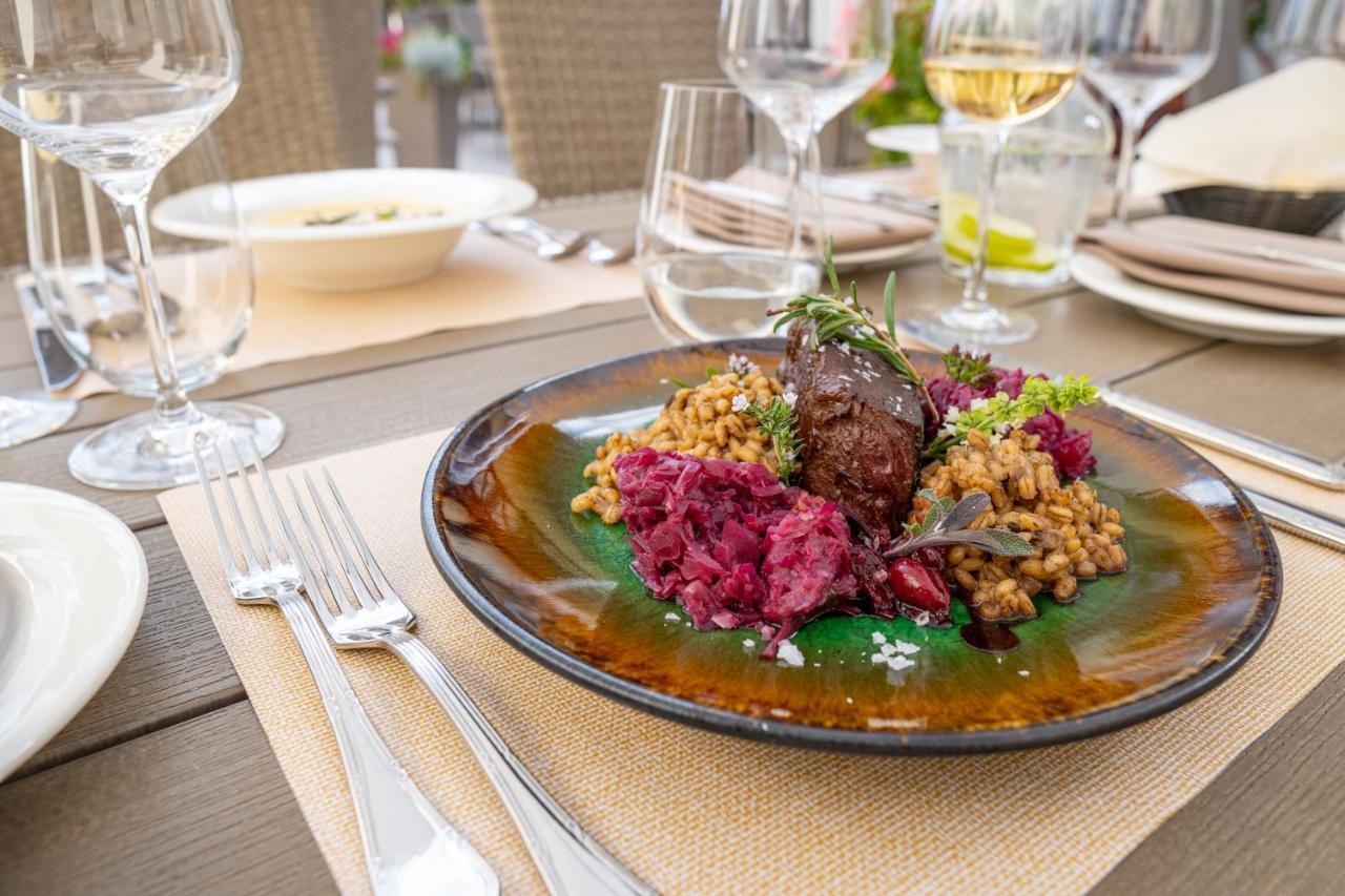 Boutique Odyseja & Spa Ciechocinek Eksteriør bilde A plate of food