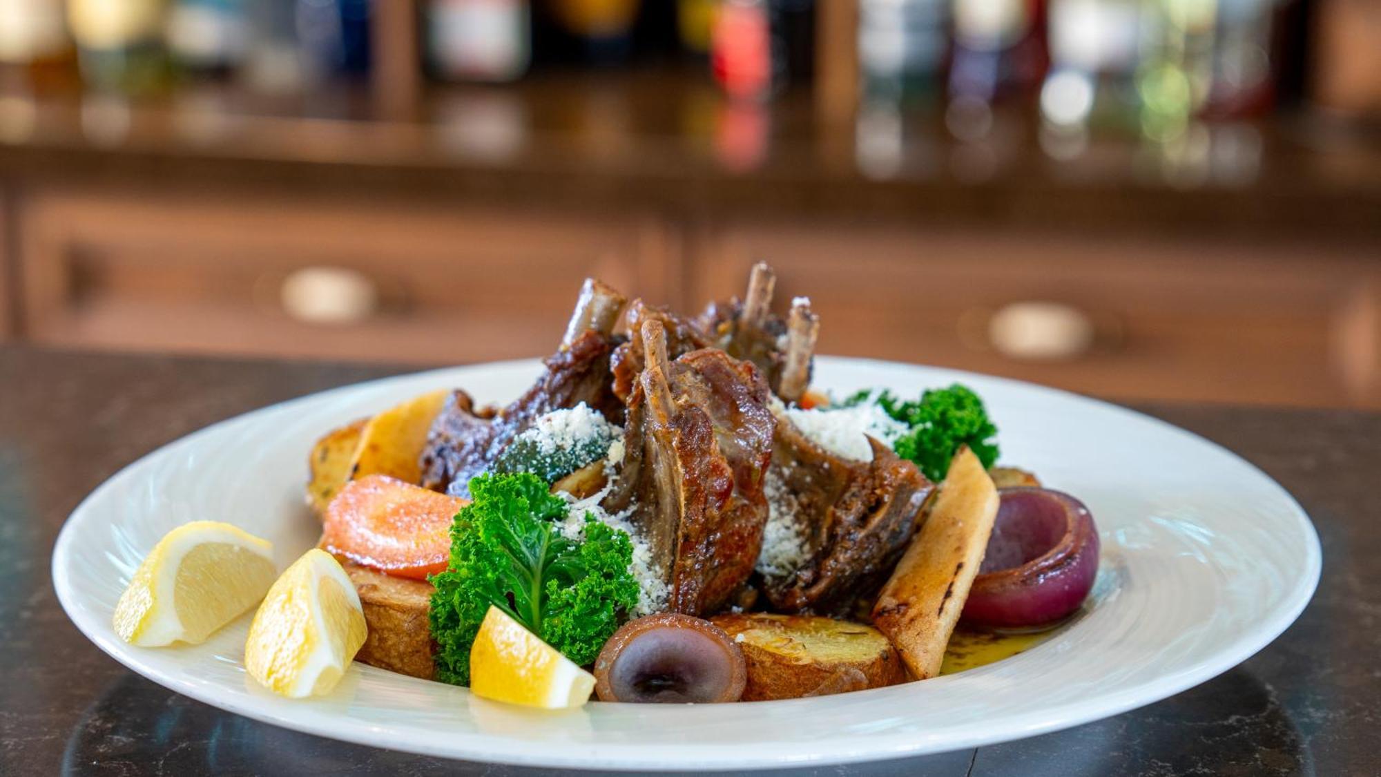 Boutique Odyseja & Spa Ciechocinek Eksteriør bilde A plate of grilled lamb chops